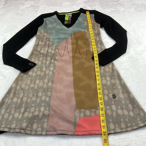 Volt Design long sleeved a line art dress, size 1 Taille or small - Picture 4 of 9